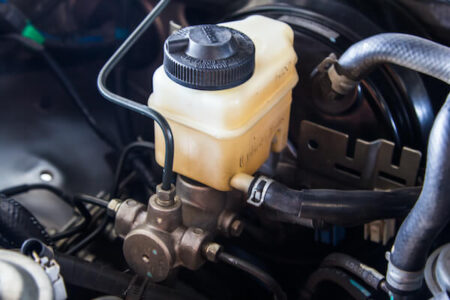 [Solution] Brake Pedal Goes To Floor But No Leaks: 4 Mains Reasons
